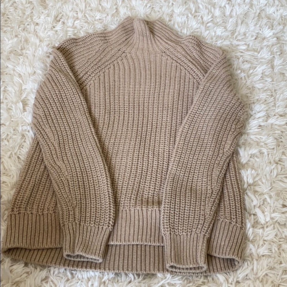 GAP turtle neck sweater